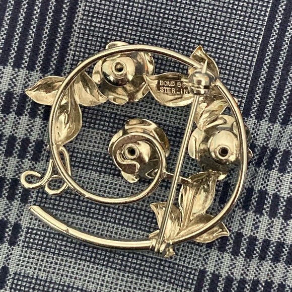 Silver rose brooch - Picture 2 of 3